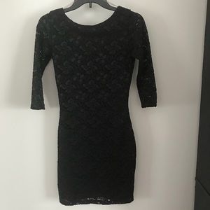 Cherry Mellow Black 3/4 Sleeve Lace Dress
